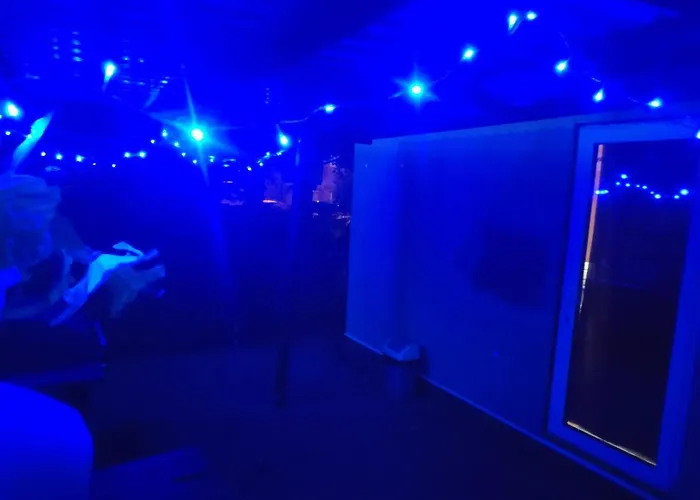 Forrent-ee Παρνού